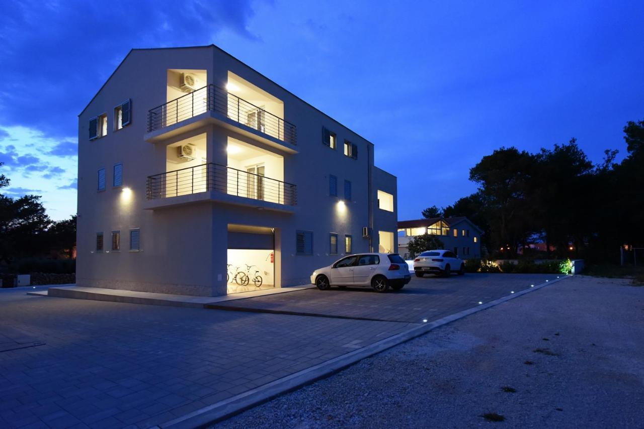 Apartmani Iva 维尔 外观 照片