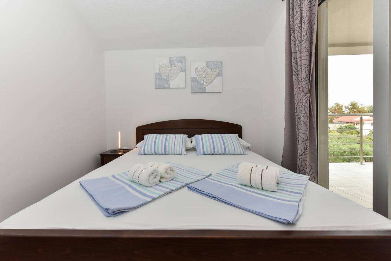 Apartmani Iva 维尔 外观 照片